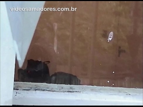 ❤️ Zilamê hov li hevala xwe ya bi xortek din re temaşe dike, vîdyoyek qeşeng tomar dike bêyî ku hevjînê aciz bike Tenê porno li porno ku.zoomporno.ru